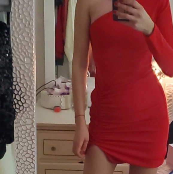 CLUB L ONE SHOULDRR RED DRESS - Picture 3 of 3